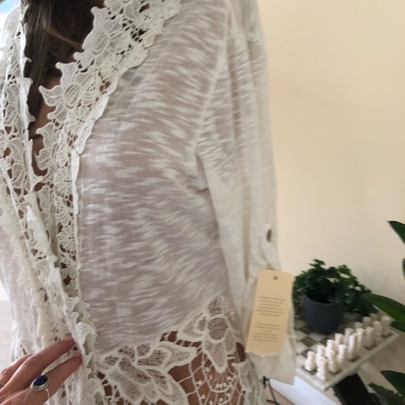 Sweater/Cover up from Italy 🇮🇹- NEW - Picture 5 of 9